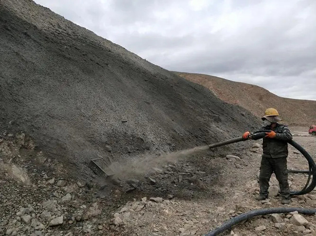 土坡噴射混凝土護(hù)坡